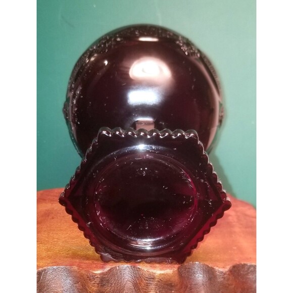 Avon 1876 Cape Cod Ruby Red Collection Coup Cocktail Glass / Altar Chalice - Picture 3 of 3